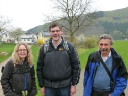 Zweite Staudenknöterich-Aktion des Schwarzwaldvereins und des Landschafterhaltungsverbands Ortenaukr