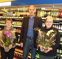 Monika Fritsch und Monika Dufner für langjährige Treue zum Handel geehrt