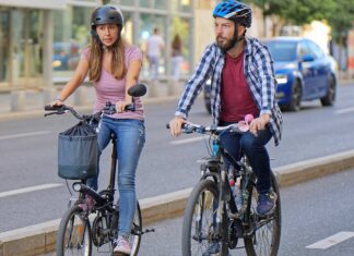Landrat gibt erneut Startschuss für die Aktion „Stadtradeln“