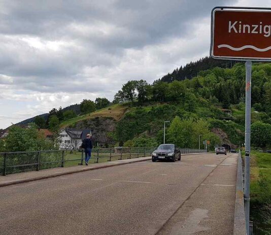 Brücke zwischen Haslach und Schnellingen für LKW-Verkehr gesperrt