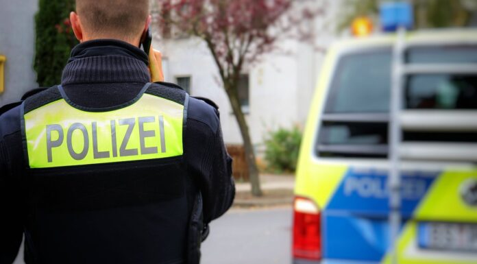 Betrugsmasche in Wolfach – Falsche Polizistin erbeutet fünfstellige Summe