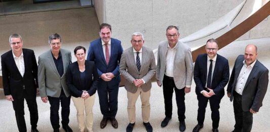 Neue Masten schließen Netzlücken in Fischerbach und Wolfach