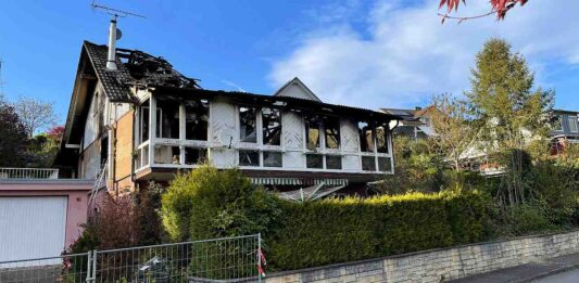 Hofstetten – Feuerwehr entdeckt Leichnam im abgebrannten Haus