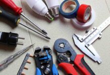 Reparieren statt Wegwerfen – Repair Cafés bleiben auch im Sommer aktiv